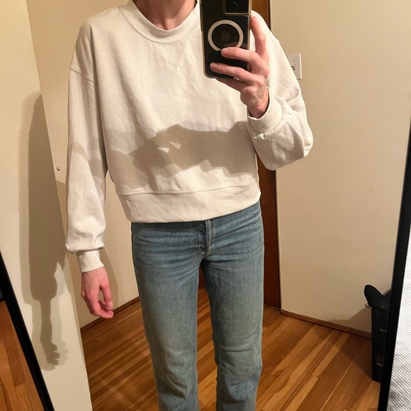 Lululemon softstream Crewneck Sweatshirt is - Picture 1 of 2